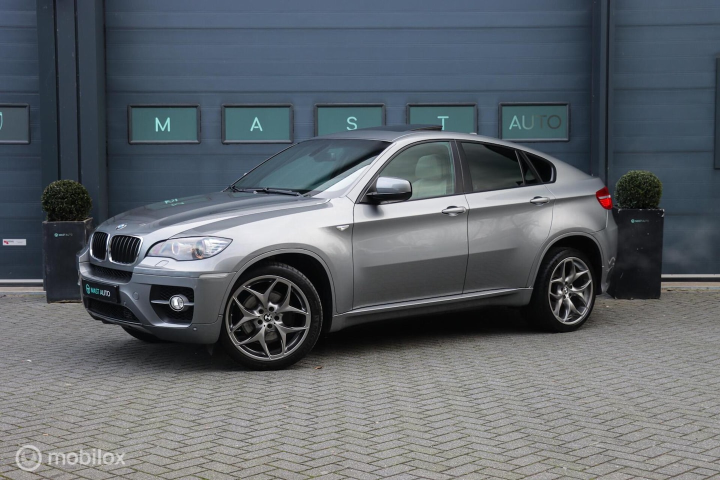 BMW X6 - xDrive35i|Leder|Pano|Memory|Elek. stoelen - AutoWereld.nl