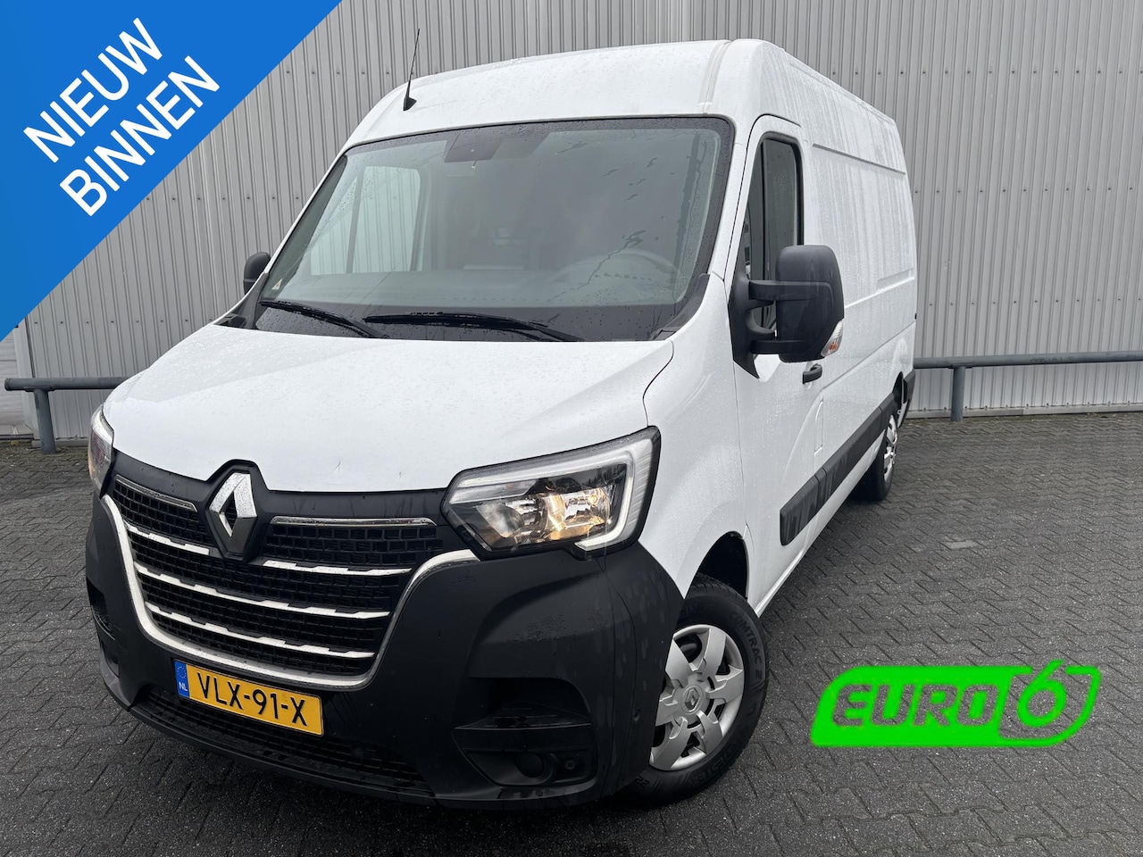 Renault Master - T35 2.3 dCi 135 L2H2 Work Edition T35 2.3 dCi 135 L2H2 Work Edition - AutoWereld.nl