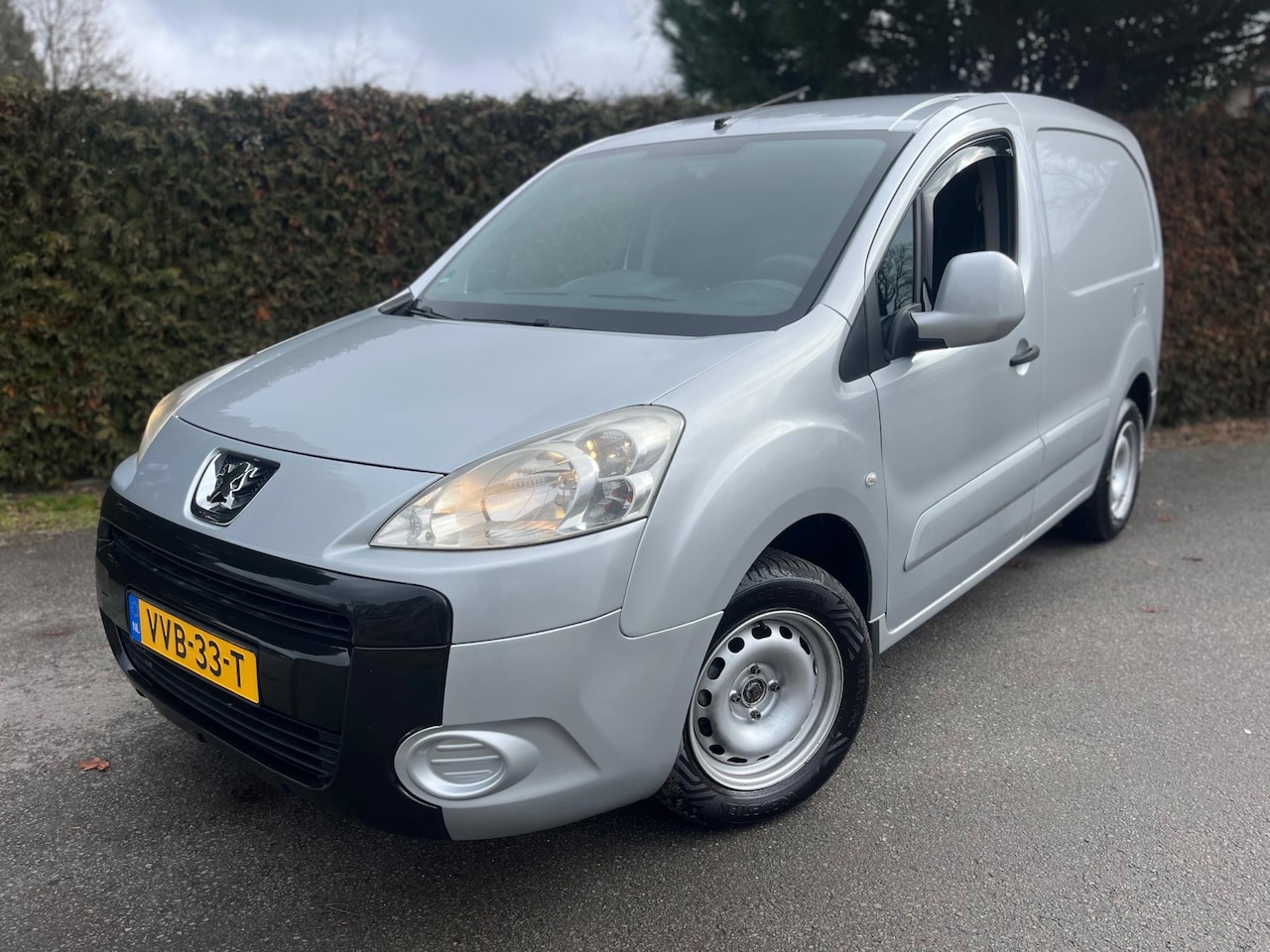 Peugeot Partner - 120 1.6-16V MARGE NIEUWE-APK MARGE ZEER NETTE AUTO !! - AutoWereld.nl