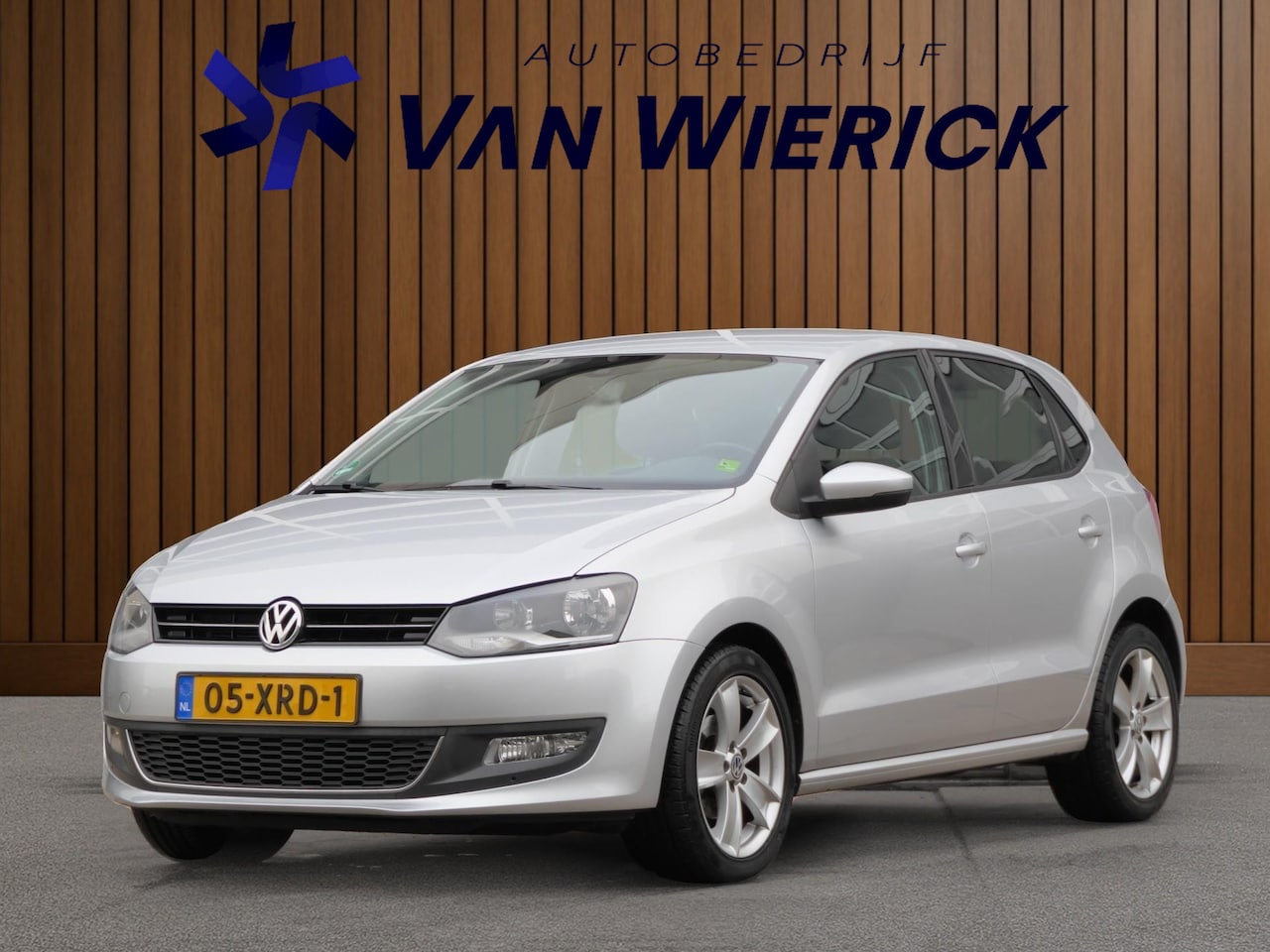 Volkswagen Polo - 1.2 TSI Highline 5-Deurs | Navi | Cruise | Trekhaak | NAP - AutoWereld.nl