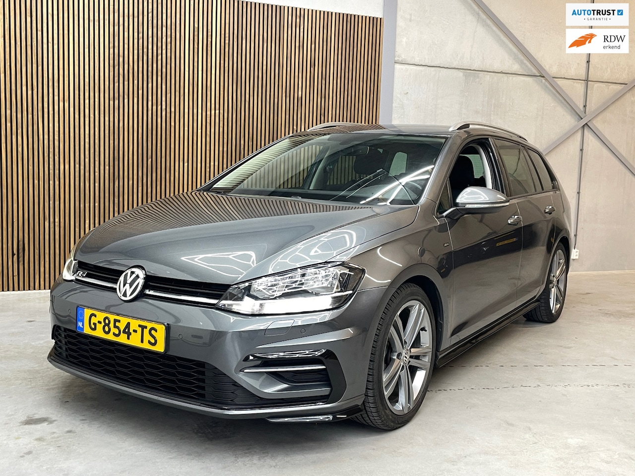 Volkswagen Golf Variant - 1.5 TSI Highline R-LIne AUTOMAAT - AutoWereld.nl
