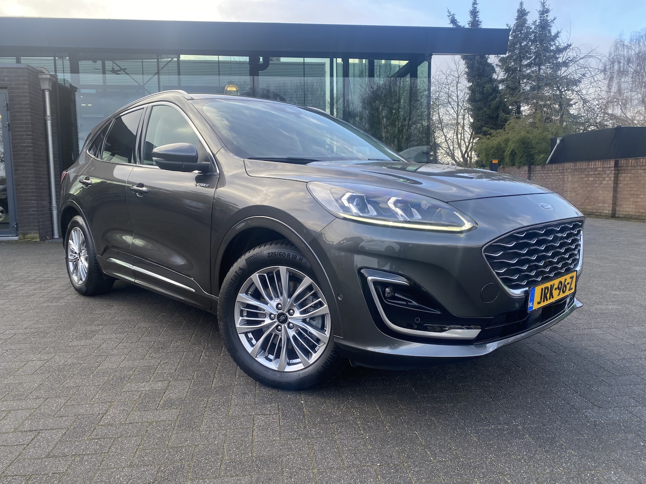 Ford Kuga - 2.5 PHEV Vignale Trekhaak electrisch, Stoel- en stuurverwarming, Leder, Head Up display - AutoWereld.nl