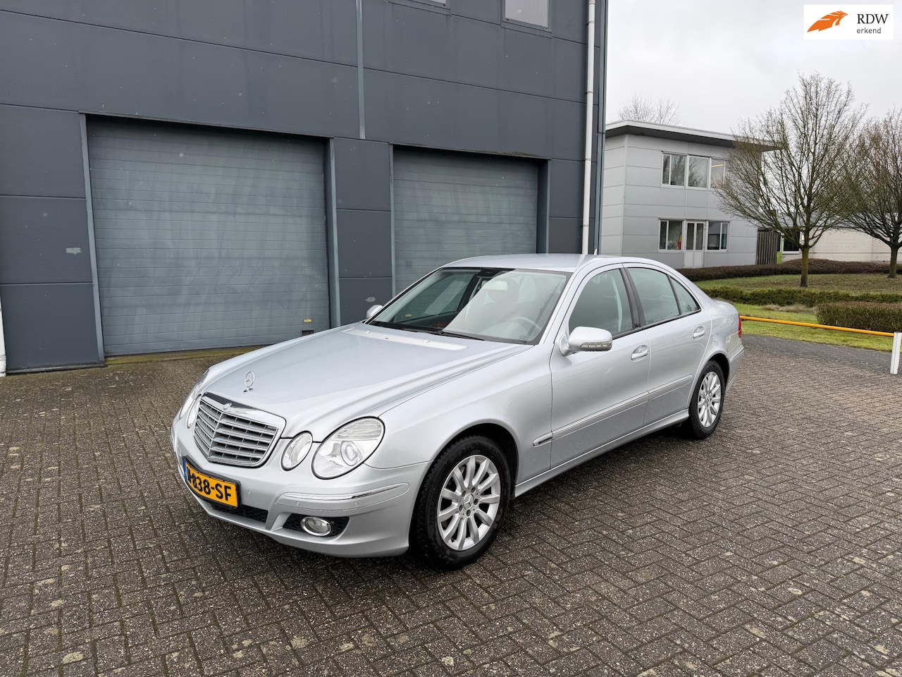 Mercedes-Benz E-klasse - 200 K. Classic 2006 automaat nieuwstaat - AutoWereld.nl