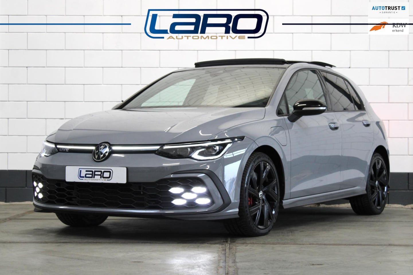 Volkswagen Golf - 1.4 eHybrid GTE | Pano IQ.Lights Cam Sfeer Blackstyle CarPlay - AutoWereld.nl