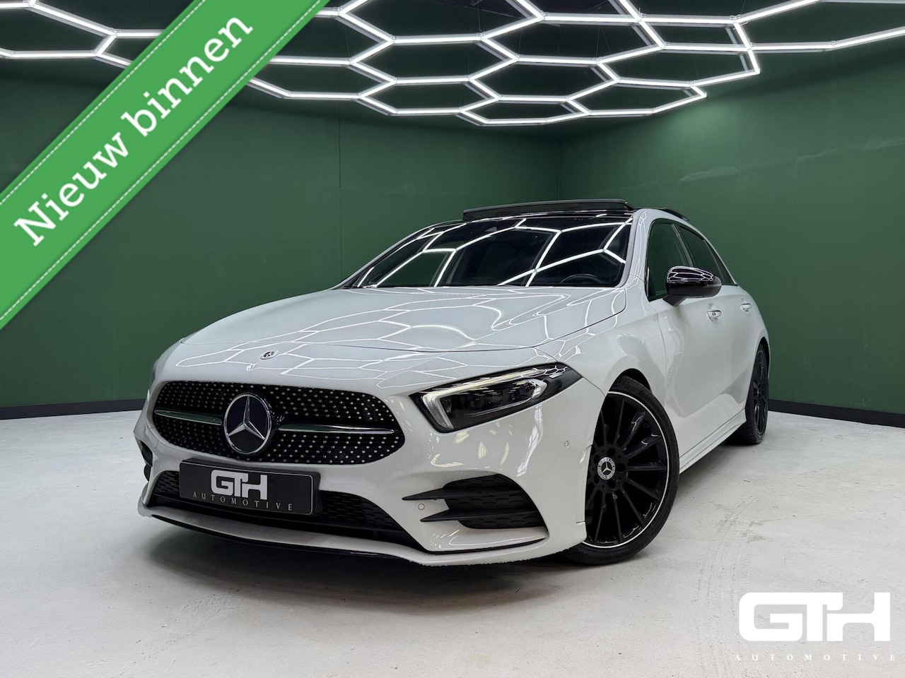 Mercedes-Benz A-klasse - 200 AMG Burmester | Head-up | Pano | Sfeer - AutoWereld.nl