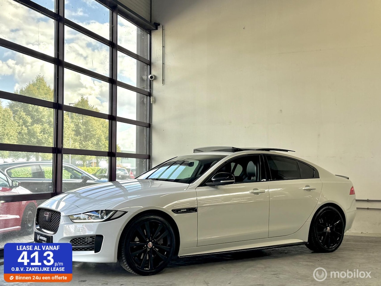 Jaguar XE - P250 2.0t R-Sport Model 2019 PANO/Keyless/NAP/19'' - AutoWereld.nl