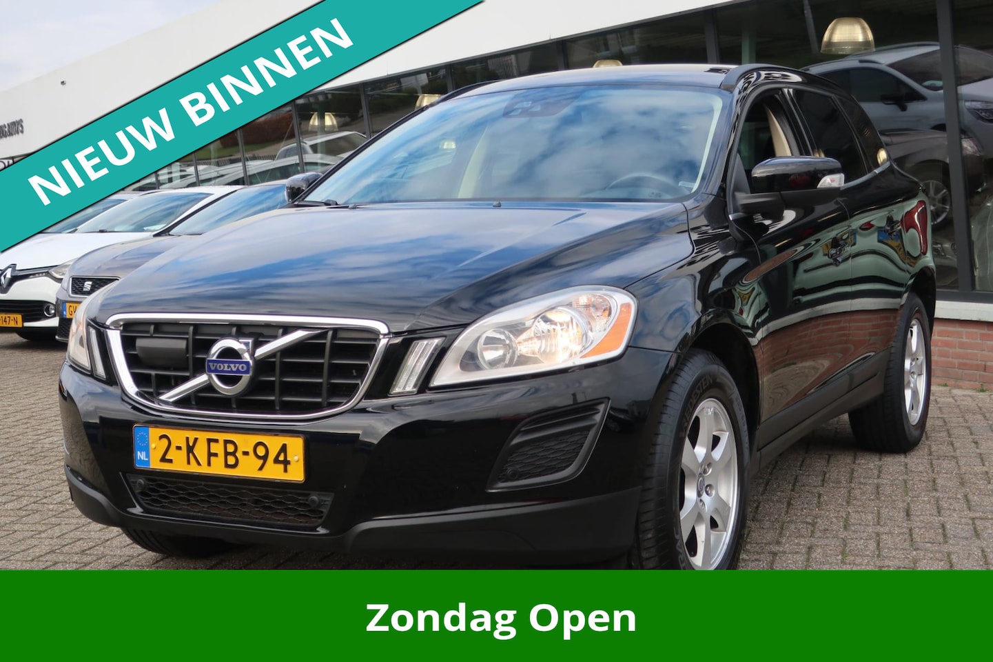 Volvo XC60 - 2.0 D3 Momentum LED_ADAP-CRUIS_BLIZ_PDC V+A_LIJNASIST_CAM. - AutoWereld.nl