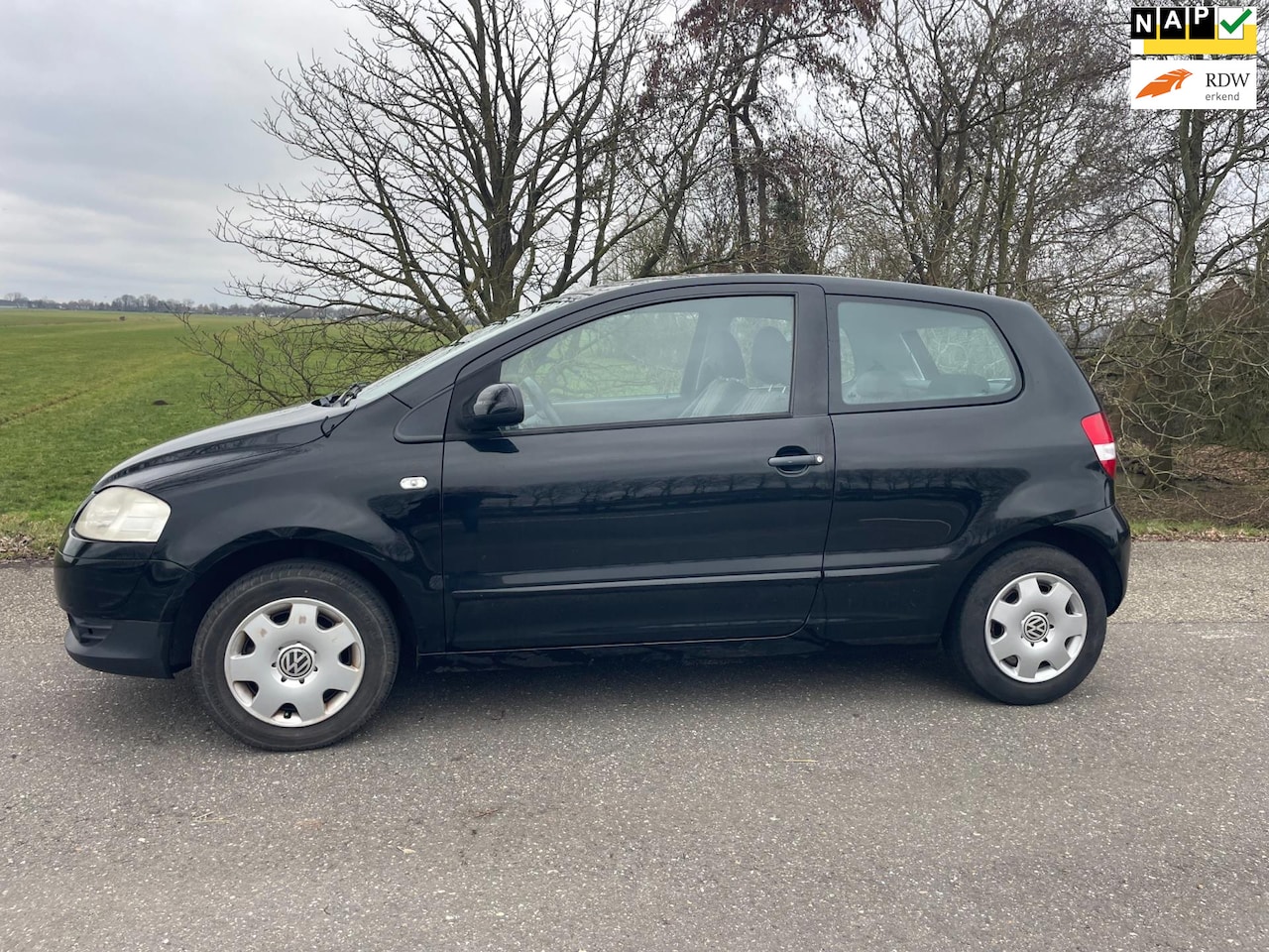 Volkswagen Fox - 1.2 Trendline Nette Auto Airco-Stuurbekrachtiging. - AutoWereld.nl
