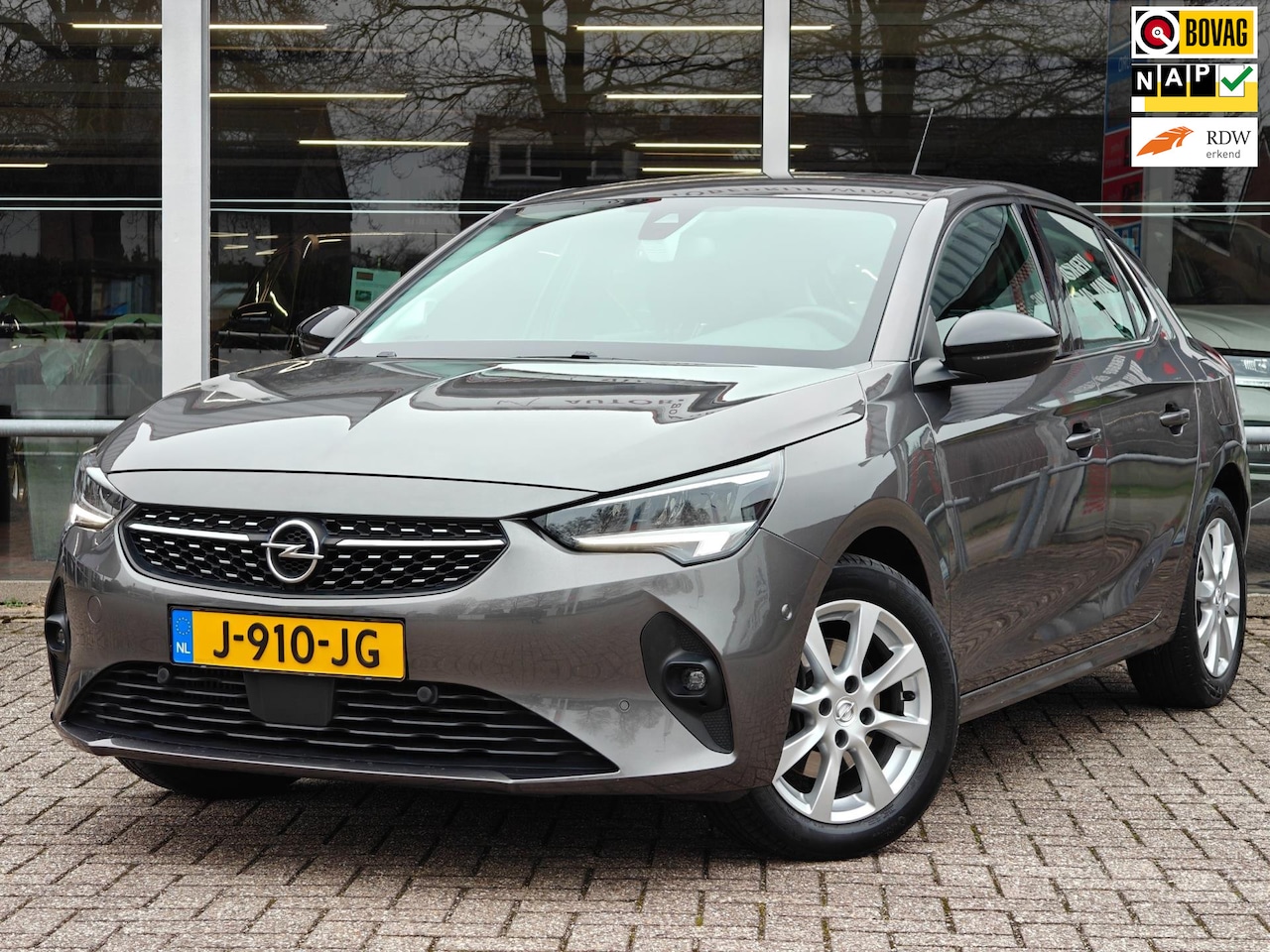 Opel Corsa - 1.2 Elegance | 1e Eigenaar | Nieuwe Distributieriem! | Achteruitrijcamera - AutoWereld.nl