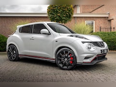 Nissan Juke - 1.6 Turbo NISMO Parelmoer Wit Camera LED Alcantara 18''