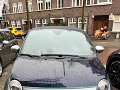 Fiat 500 - 1.4 T-Jet Abarth 595 Het betreft Fiat Abarth 500C 1.4T-Jet 695 Rivale