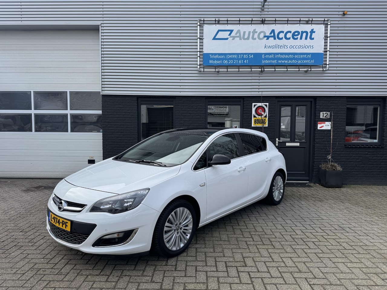 Opel Astra - 1.4 Turbo Sport + Navi/Klima/Cuisel/LMV... - AutoWereld.nl