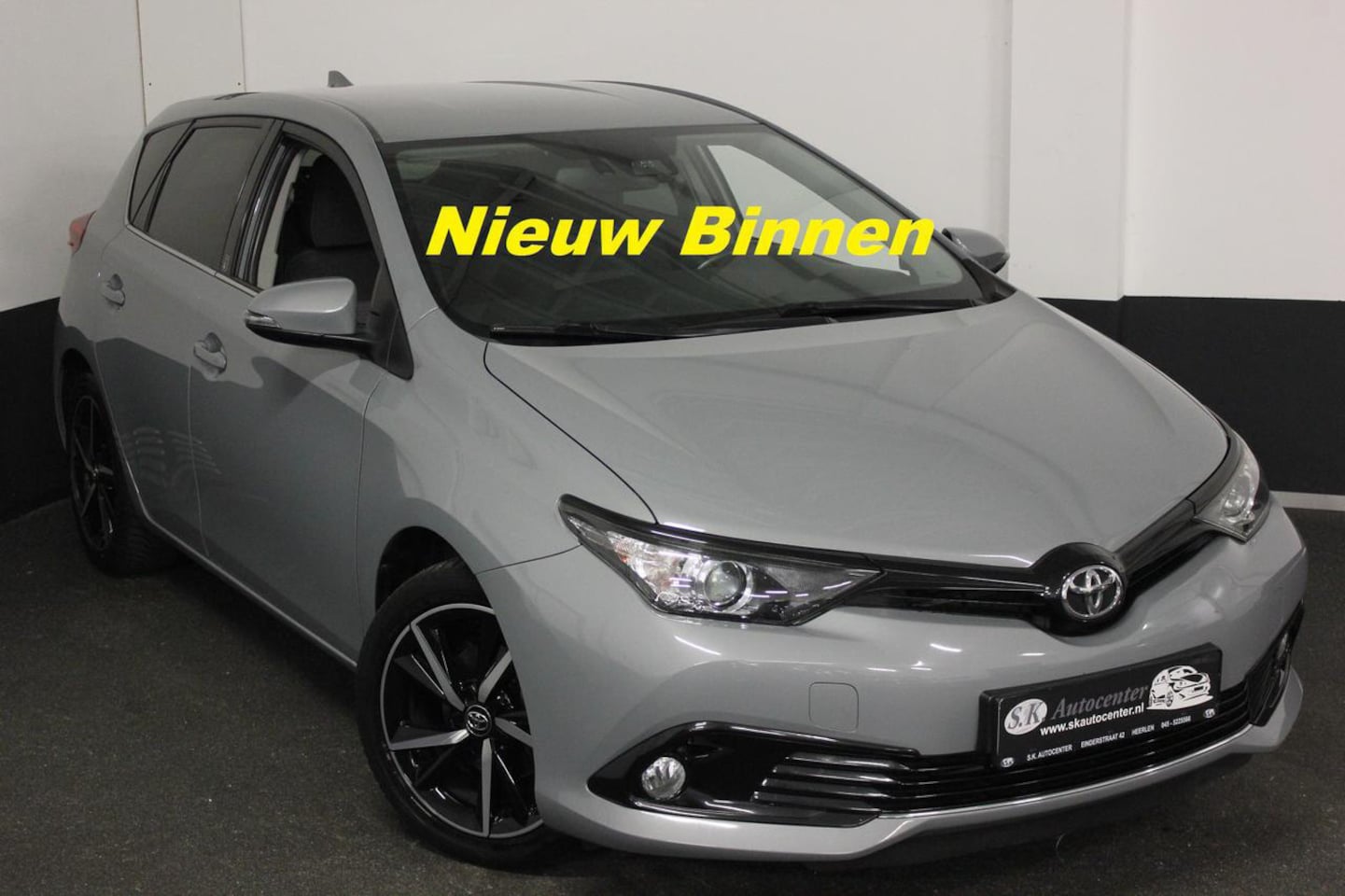 Toyota Auris - 1.2 TEAM 1E EIGENAAR*NAV*CAM*CRUIS*STOELVERW* - AutoWereld.nl