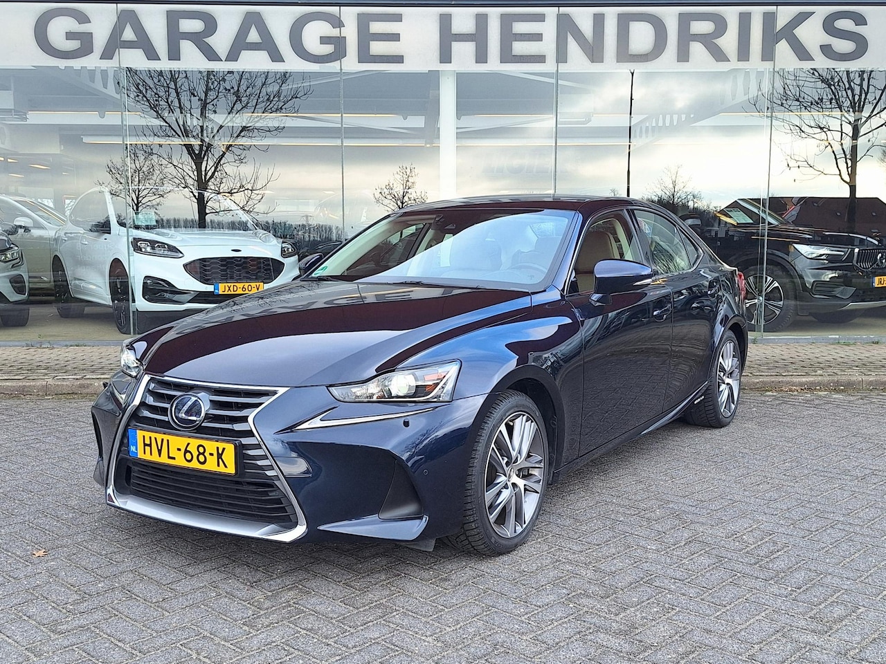 Lexus IS - 300h Luxury Line | Leder beige | Camera | DAB+ | LED | occasion - AutoWereld.nl