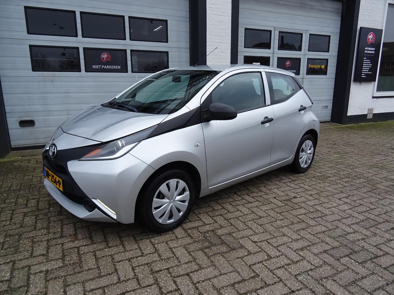 Toyota Aygo - 1.0 VVT-i 69pk 5D x-now - AutoWereld.nl