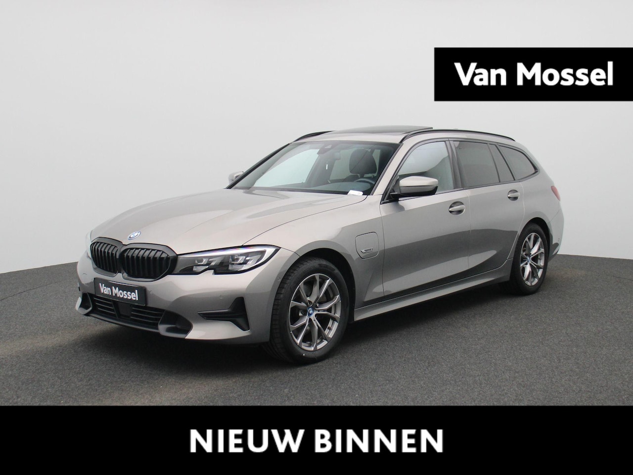 BMW 3-serie Touring - 320e Business Edition Plus | Automaat | LMV | Navigatie | Schuifdak | Stoel verwarming | V - AutoWereld.nl