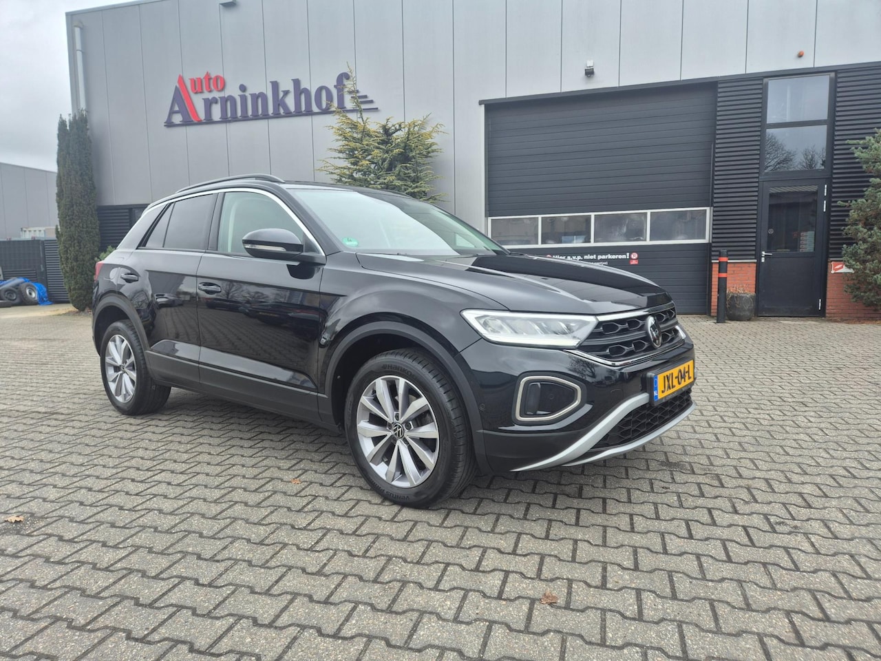 Volkswagen T-Roc - 1.5 TSI Life Business 1.5 TSI Life Business - AutoWereld.nl