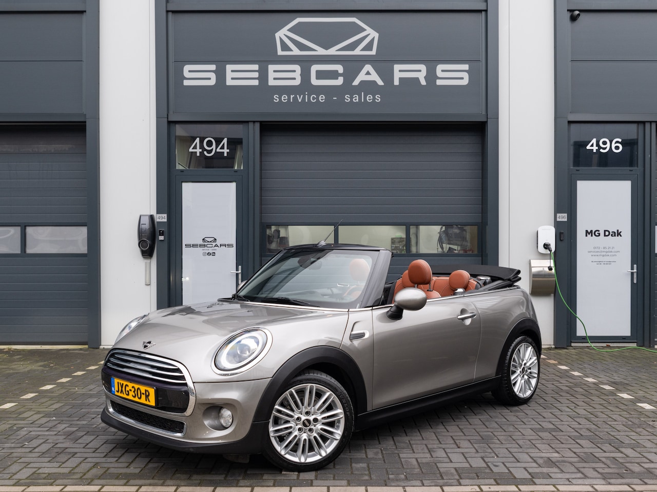 MINI Cabrio - Mini 1.5 Cooper Chili AUTOMAAT, CHESTER LEDER, SPORTSTOELEN, NAVI, STOELVERWARMING, - AutoWereld.nl