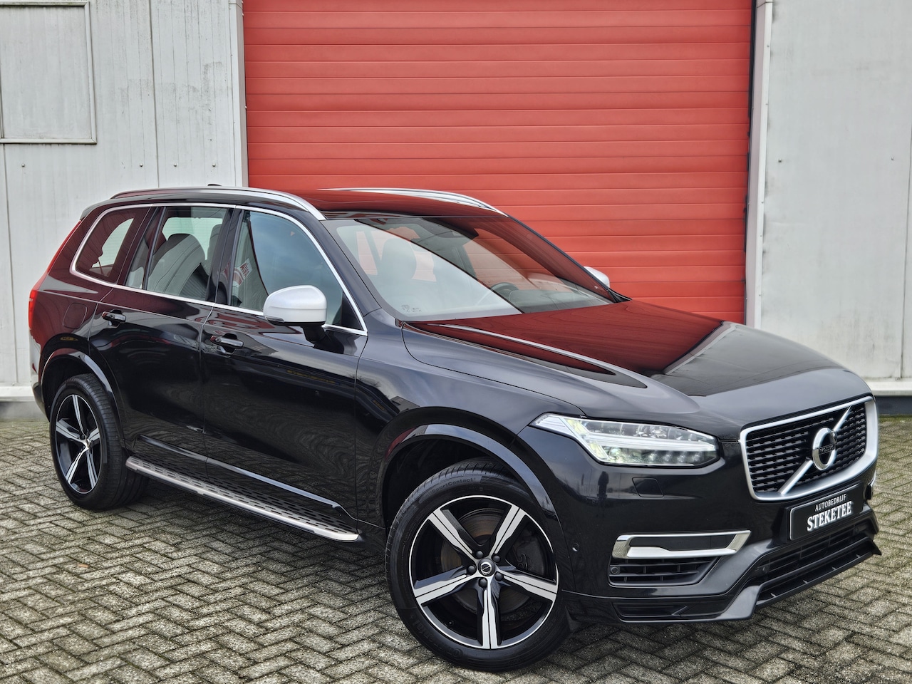 Volvo XC90 - 2.0 T8 Twin Engine AWD R-Design | PANO | Elek. Trekhaakl - AutoWereld.nl