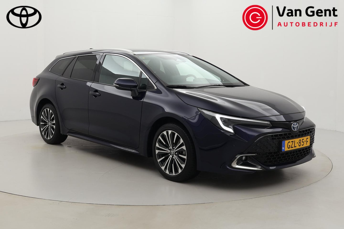 Toyota Corolla Touring Sports - Hybrid 140 Dynamic | Apple Carplay / Android Auto | Stoelverwarming | Parkeersensoren voor - AutoWereld.nl