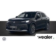 Volkswagen T-Roc - Life First Edition 1.5 eTSI 85 kW / 116 PK 7-DSG | Ambient pakket | Comfort pakket | Trekh