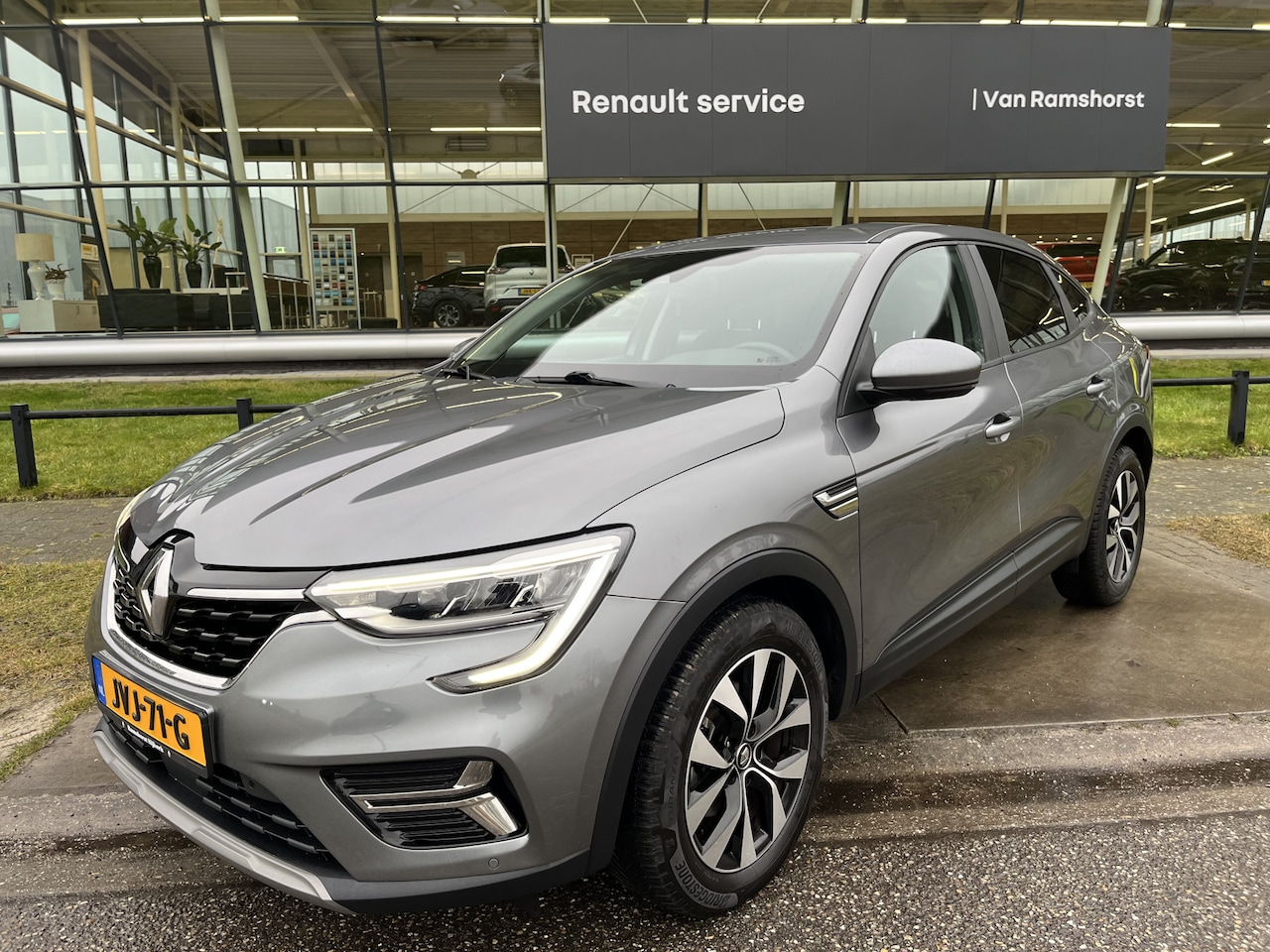 Renault Arkana - 1.6 E-Tech Hybrid 145PK / Camera / Apple Carplay - Android Auto / Cruise / Keyless / 17''L - AutoWereld.nl