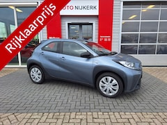 Toyota Aygo X - 1.0 VVT-i S-CVT Play