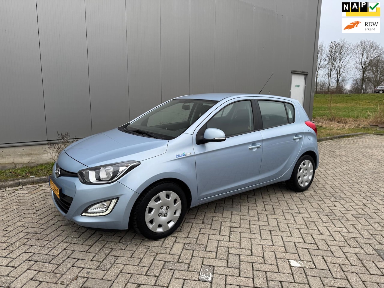 Hyundai i20 - 1.2i i-Motion 5 Drs Airco Isofix 1e Eig Nap - AutoWereld.nl