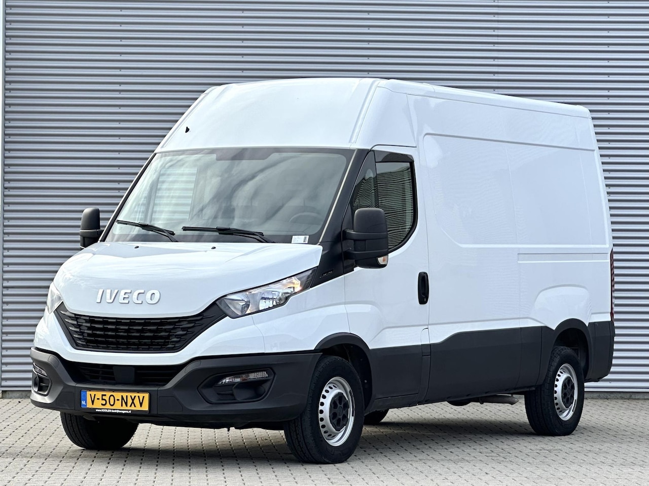 Iveco Daily - 35S14V 2.3 352 H2 airco|cruise control - AutoWereld.nl