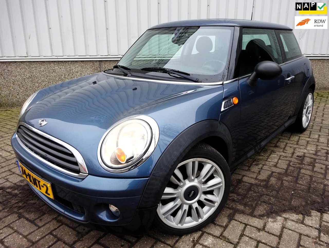 MINI One - Mini 1.4 Anniversary MK II |Panoramadak | Airco - AutoWereld.nl