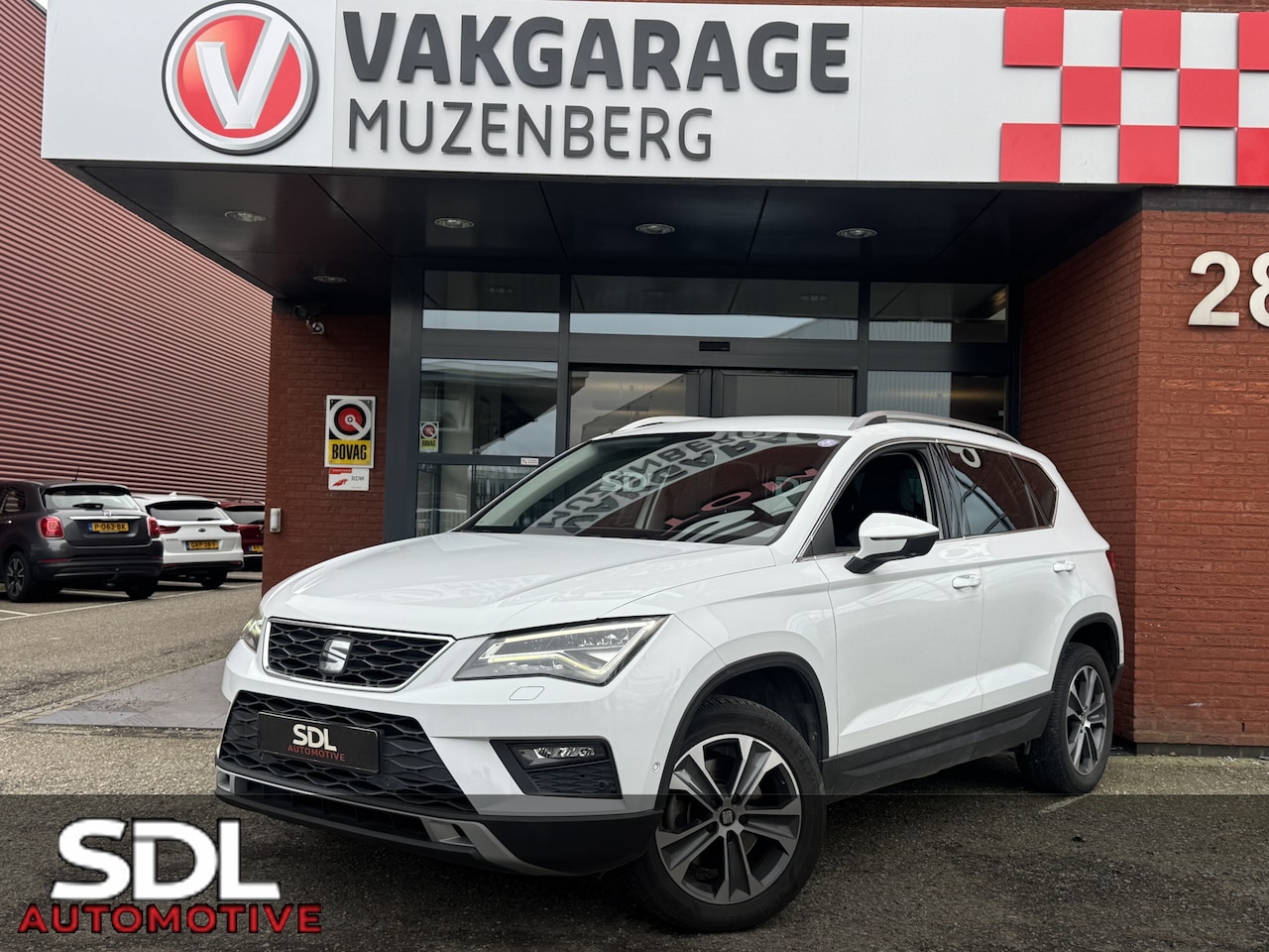 SEAT Ateca - 1.4 EcoTSI Style // NAVI // TREKHAAK!! // ADAPTIVE CRUISE // CAMERA // DAB // ELEK. ACHTER - AutoWereld.nl