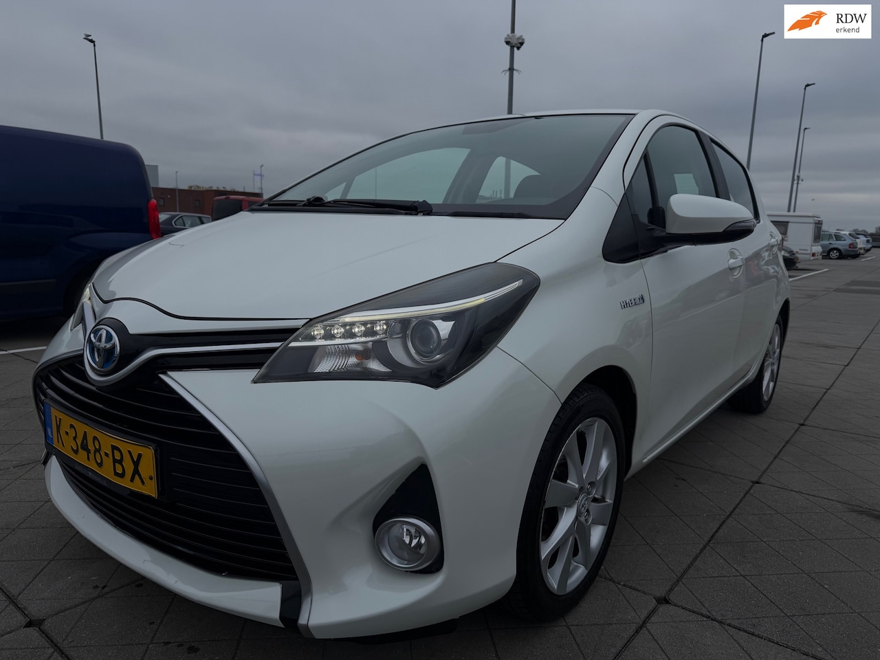 Toyota Yaris - 1.5 Hybrid Dynamic Camera Cruise LMV StoelVerwarming Nieuwe Apk - AutoWereld.nl