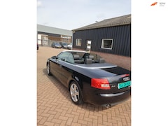 Audi A4 Cabriolet - 2.4 V6