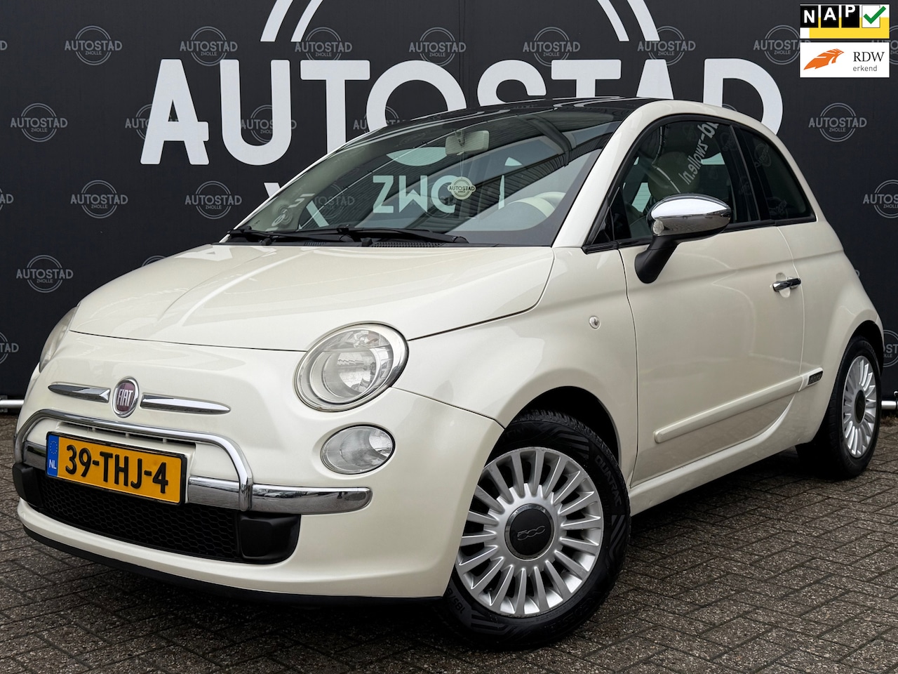 Fiat 500 - 1.2 Lounge Automaat / NL-Auto / Pano / APK / Airco - AutoWereld.nl