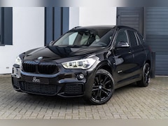 BMW X1 - xDrive20i M-SPORT 192 PK PANO / HUD / CAMERA