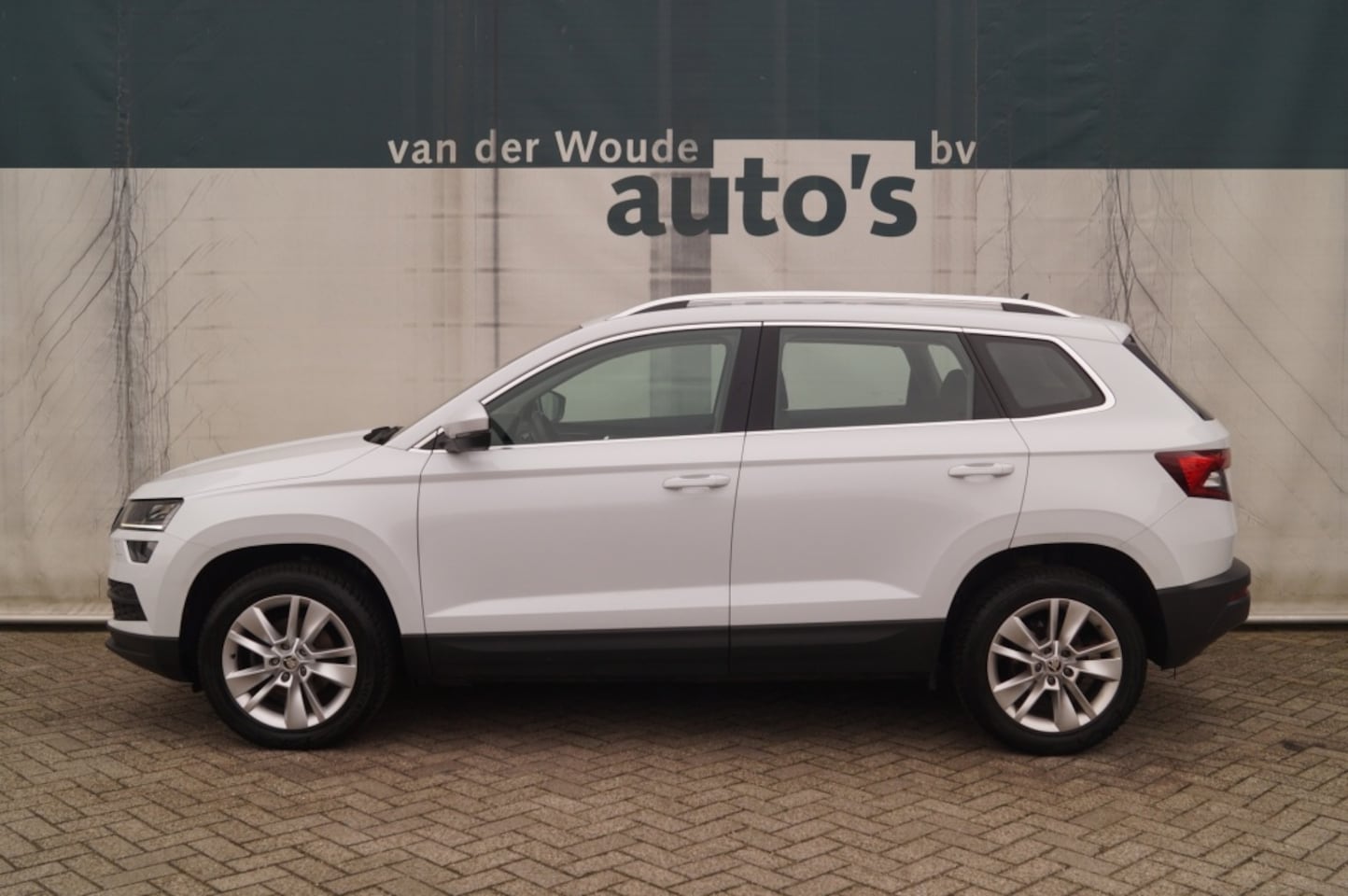 Skoda Karoq - 1.5 TSI 150pk Business Edition Plus -NAVI-ECC-ACC- - AutoWereld.nl