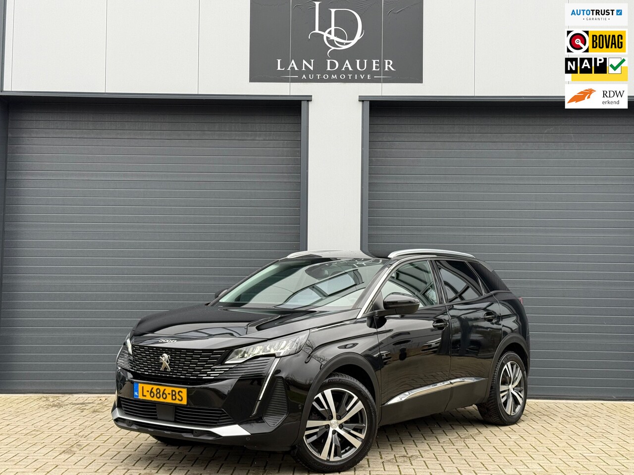 Peugeot 3008 - 1.2 PureTech Blue Premium / NAP / TREKHAAK / OH - AutoWereld.nl