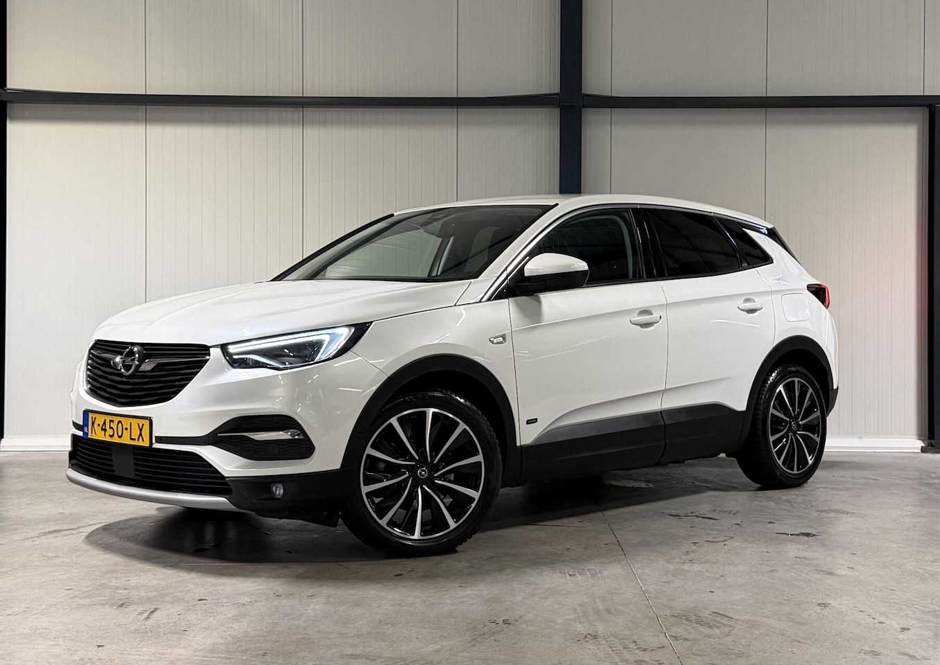 Opel Grandland X - 1.6 Turbo Hybrid Elegance Carplay Camera - AutoWereld.nl