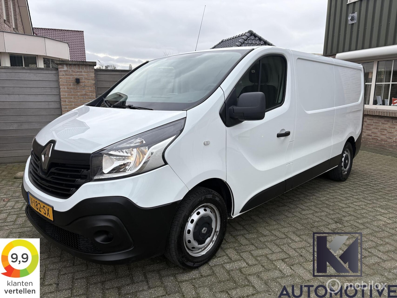 Renault Trafic - bestel 1.6 dCi T29 L2 120pk|Airco|Navi|PDC|Trekhaak|EURO6|Dakdragers - AutoWereld.nl