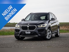 BMW X1 - xDrive25e Executive CAMERA / CARPLAY / HEAD UP DISPLAY / LEDER / LED / CRUISE CONTROLE / S