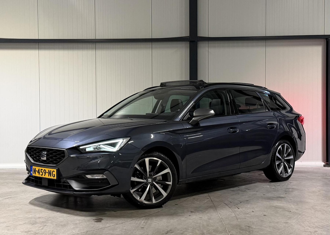 SEAT Leon Sportstourer - Seat Leon 1.4 TSI FR eHybrid PHEV Pano Virtual Trekhaak - AutoWereld.nl