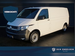 Volkswagen Transporter - 150pk Automaat L2H1 3200kg Apple Carplay Cruise Control Parkeersensoren 3-zits Airco Stoel