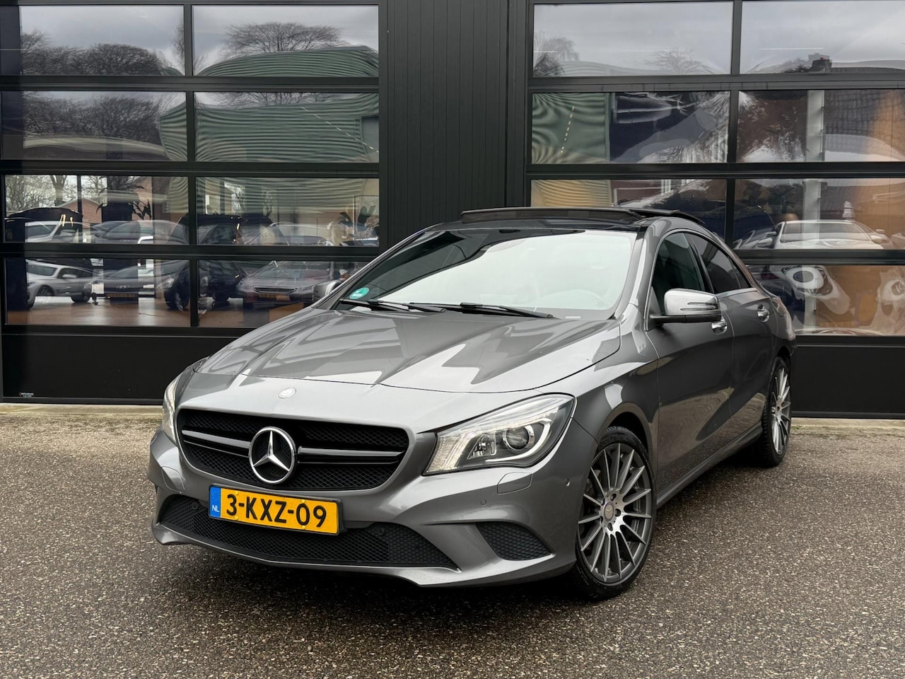 Mercedes-Benz CLA-Klasse - 200 Prestige Pano Xenon Navi Leder Aut. - AutoWereld.nl