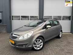 Opel Corsa - 1.4-16V Cosmo Panoramadak Parkeersensor