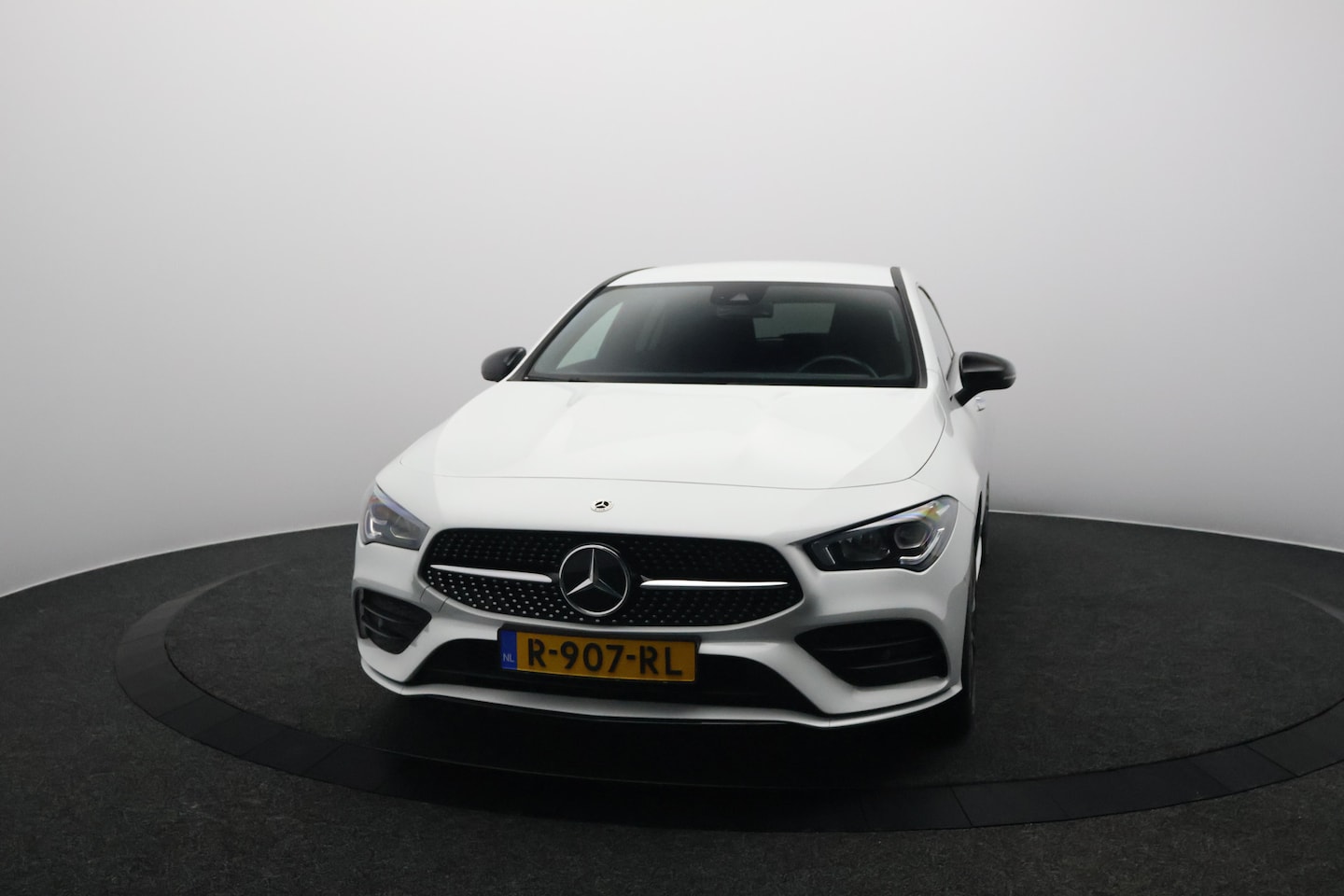 Mercedes-Benz CLA-klasse Shooting Brake - 250 e AMG Line 218PK | Trekhaak | Led | Navigatie | Sfeerverlichting - AutoWereld.nl