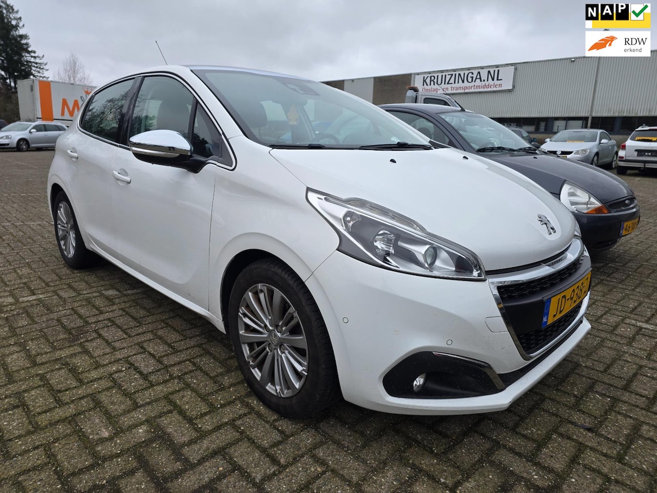 Peugeot 208 - 1.2 PureTech Allure AIRCO/cruise/PANORAMA - AutoWereld.nl