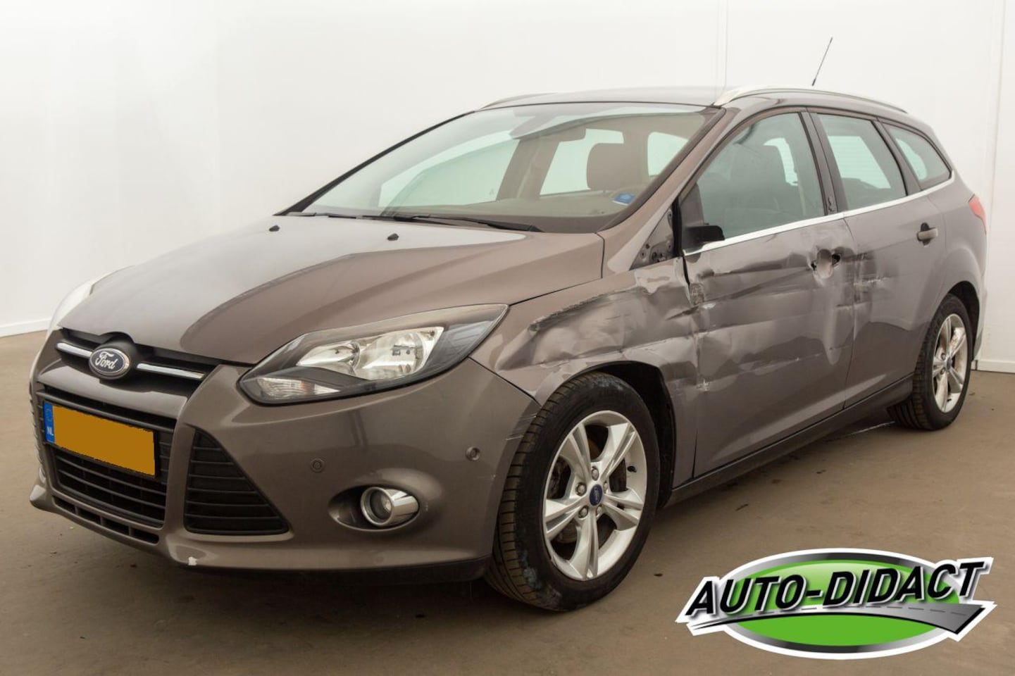 Ford Focus - 1.0 EcoBoost Clima Navi - AutoWereld.nl