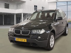 BMW X3 - 2.0i Executive/ XENON/ SCHERM/ 6BAK