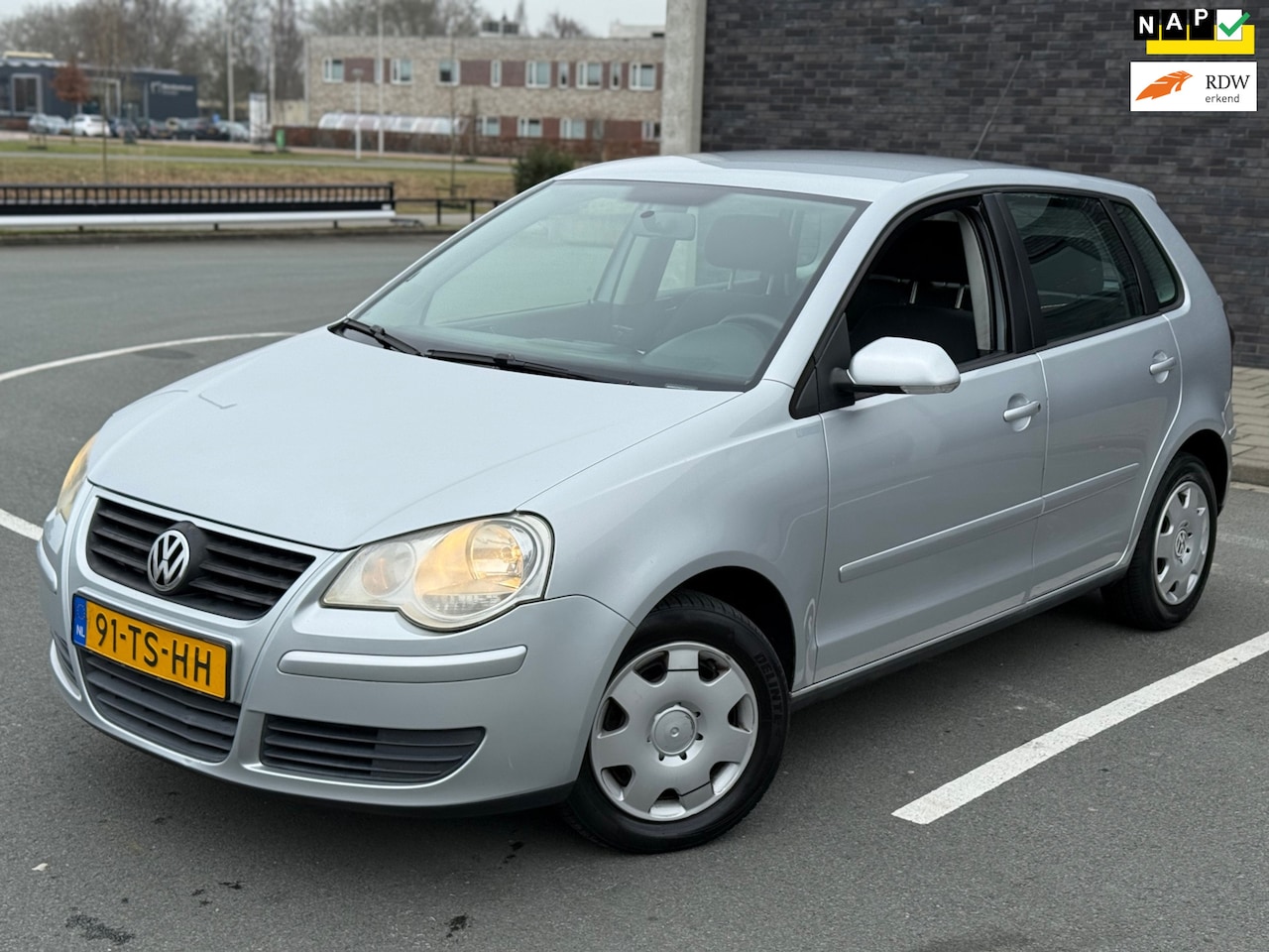 Volkswagen Polo - 1.2 Optive | LageKM-NAP ! | Nwe APK | 2e Eigenaar - AutoWereld.nl