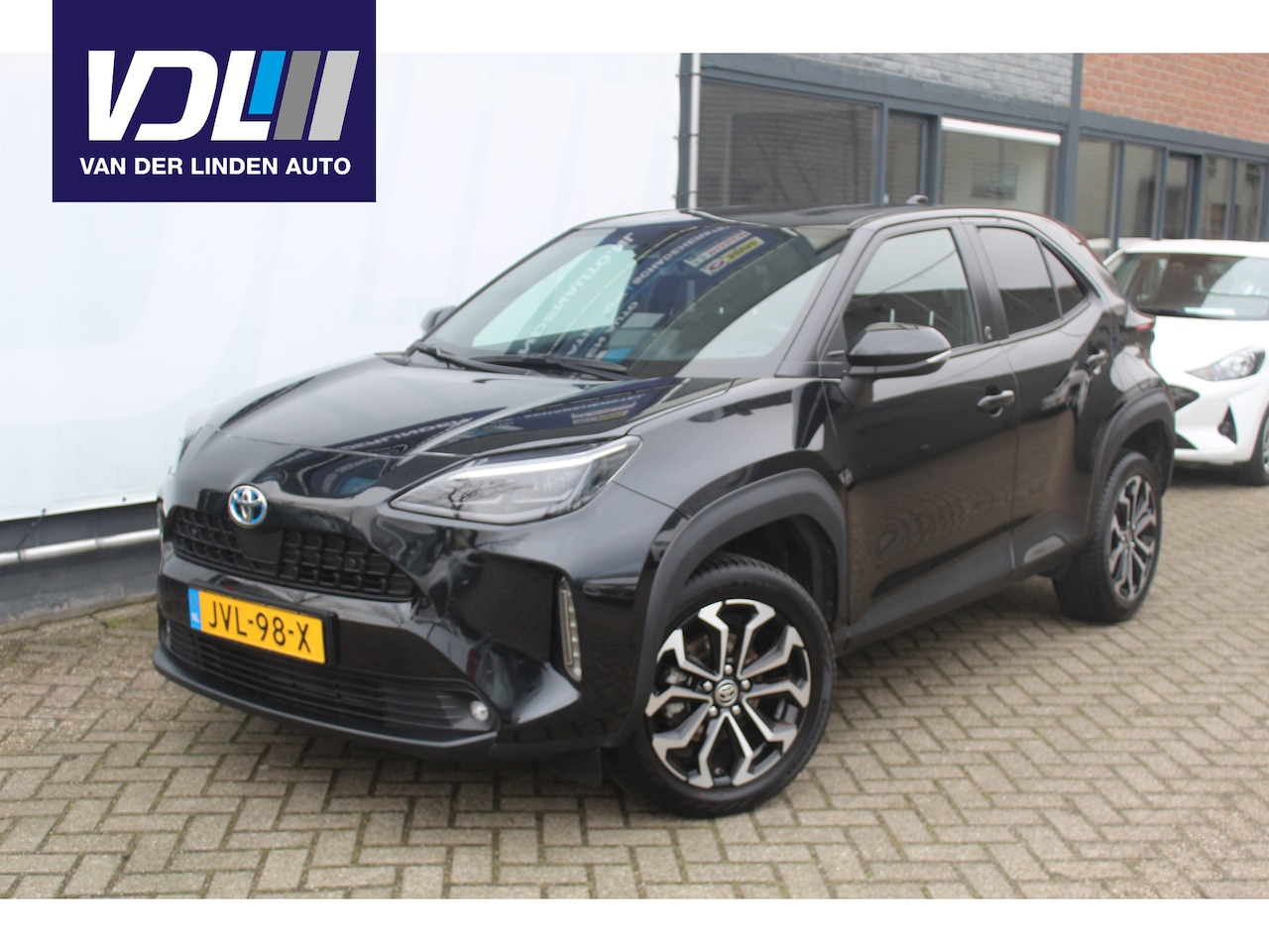 Toyota Yaris Cross - 1.5 Hybrid Dynamic Team D Keyless start-stop l Stuur- en stoelverwarming l Parkeercamera l - AutoWereld.nl